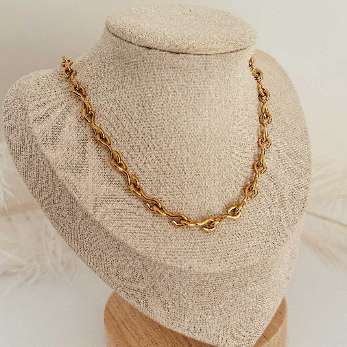 Collar Naz