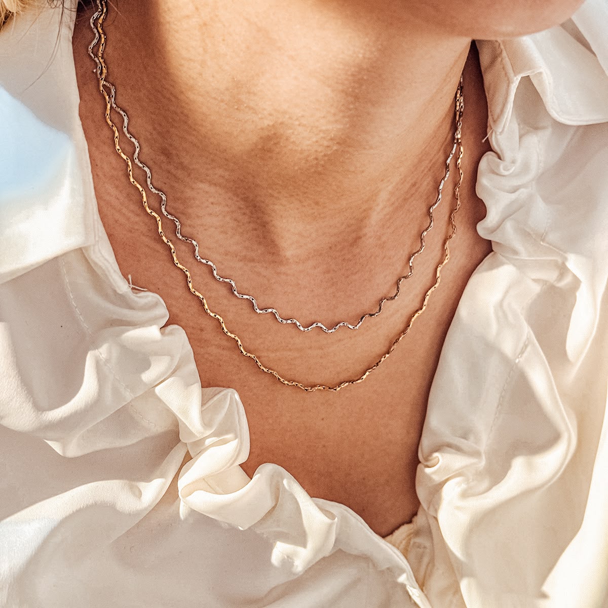 Collar twisted